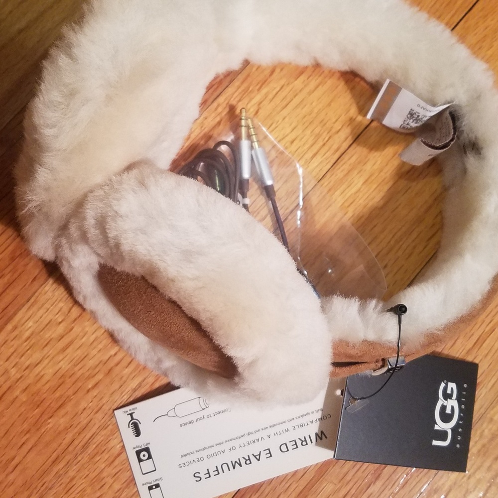 Never Worn UGG Shirling Sheepskin Wired Ear Muffs